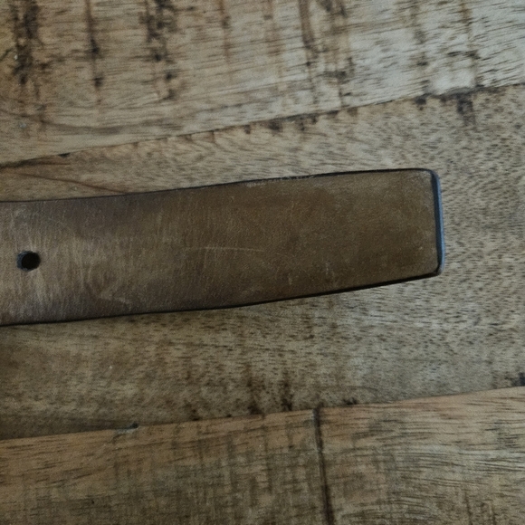 W. Kleinberg Neiman Marcus chocolate brown leather belt Gold tone buckle Size 36 - Picture 8 of 11